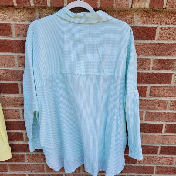 American Eagle Oversized Button Up Shirt Women's Size Small Lot of 2 - Picture 5 of 10